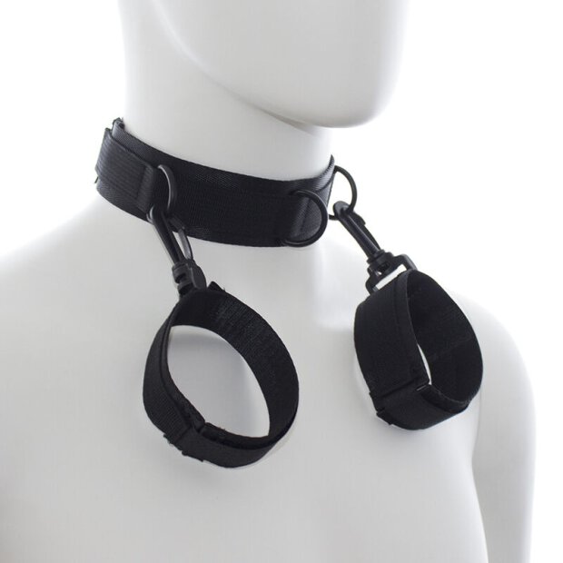 OHMAMA Collar with nylon handcuffs