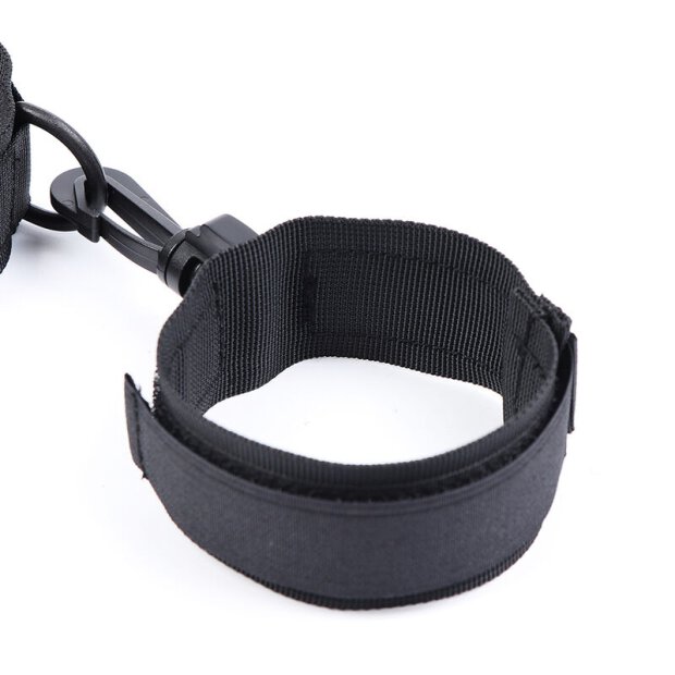 OHMAMA Collar with nylon handcuffs