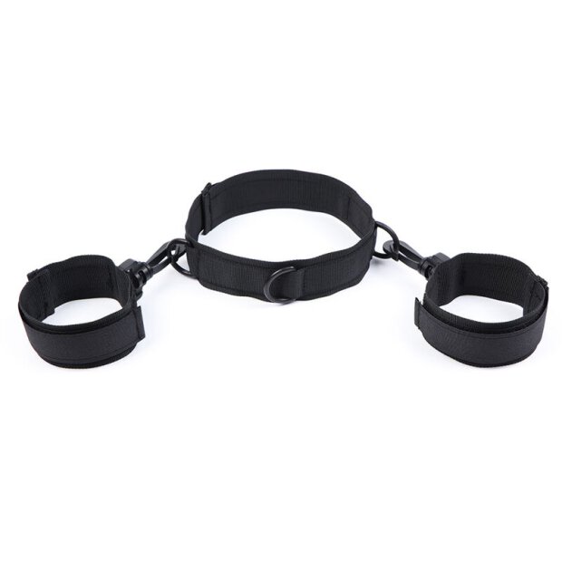 OHMAMA Collar with nylon handcuffs