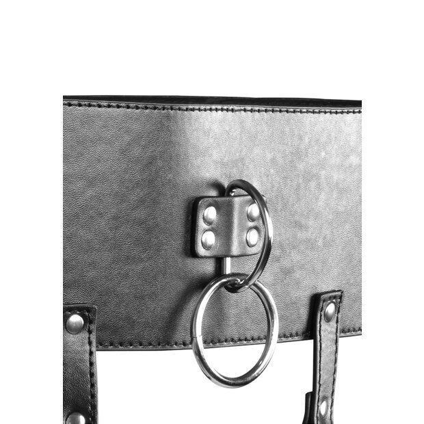 Shots belt with wall vibrator holder black