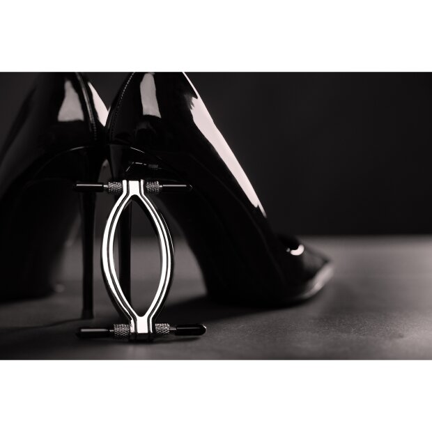 Shots - Ouch! Adjustable Pussy Clamp - Silver