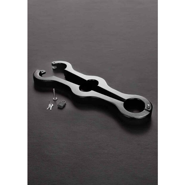 Genitals to Arms Pillory